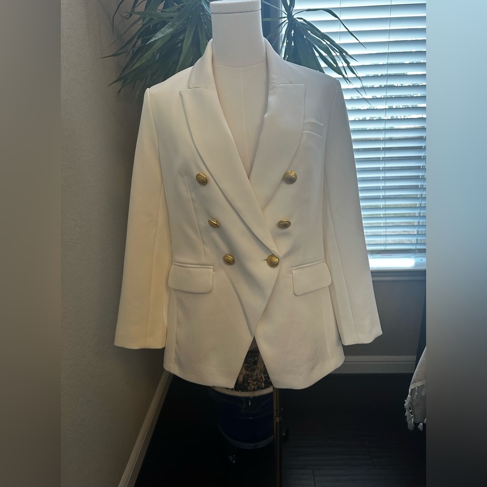 Express | Ivory double-breasted blazer with gold accent buttons | Sz 4